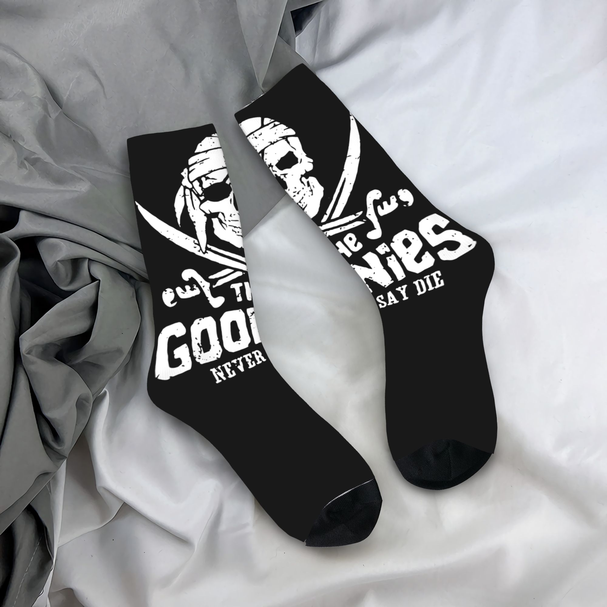 Custom Novelty Men's The Gooni - Dress Sock Men avaliação e preço